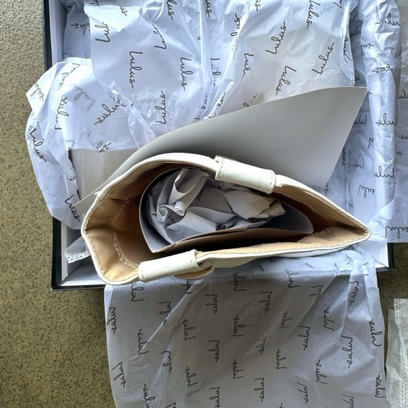 New Lulus Taryne White Pointed Toe Ankle Western Booties - Picture 6 of 8